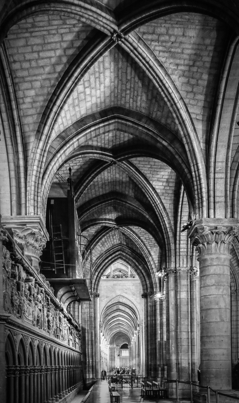 Paris Notre Dame interior BW Paris France