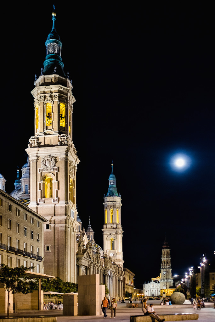 Plaza del Pilar Zaragoza Spain