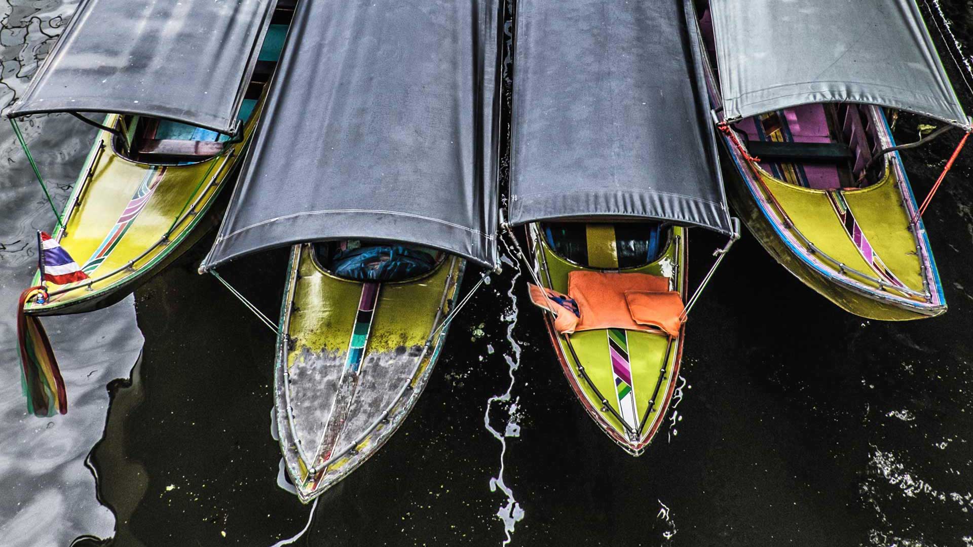 Damnoen Saduak Floating Market Long Tail Boats Bangkok Thailand