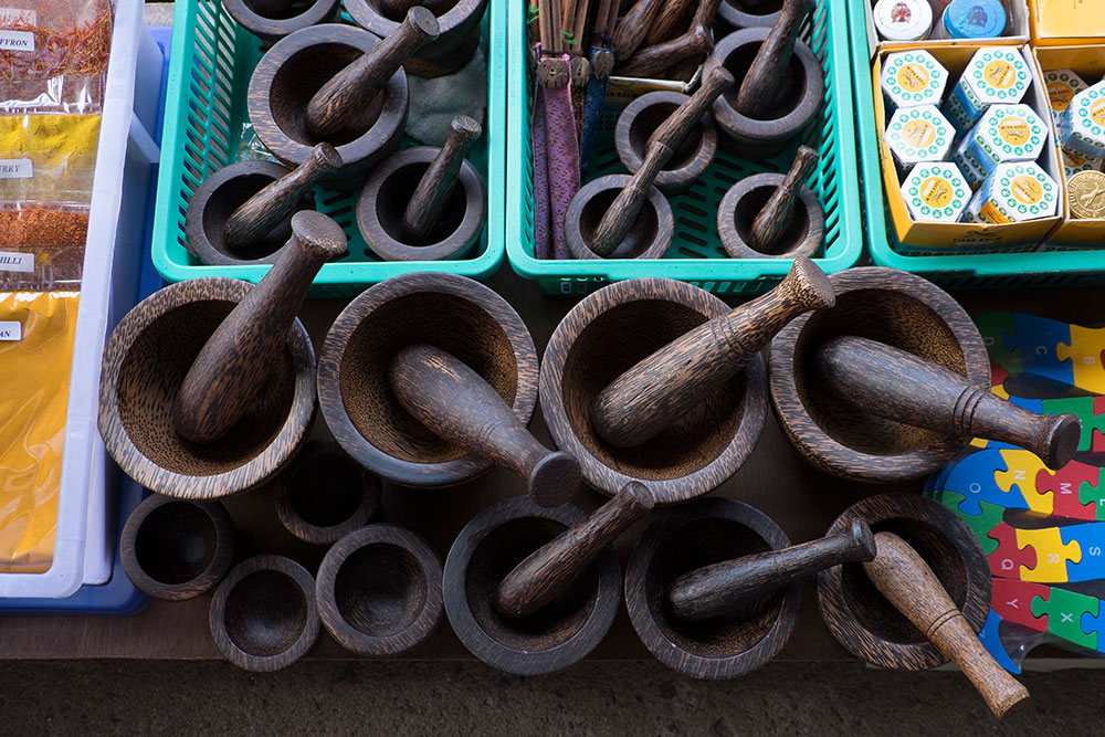 Damnoen Saduak Floating Market mortar and pestle Bangkok Thailand