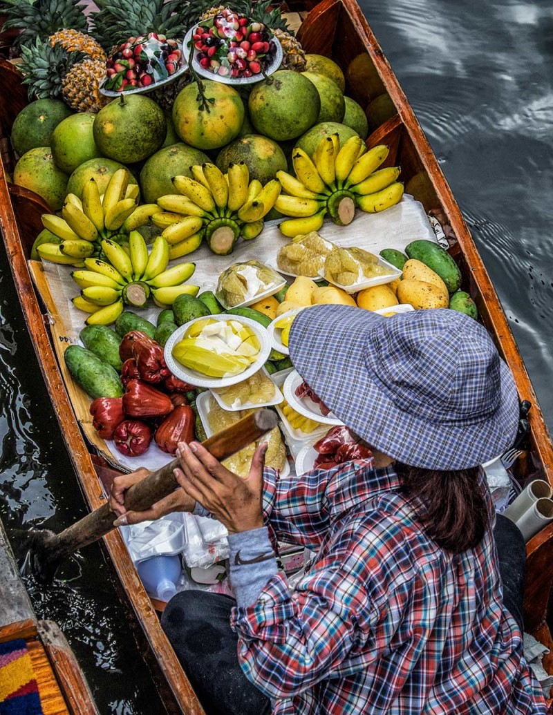 Damnoen Saduak floating market fruit Bangkok Thailand